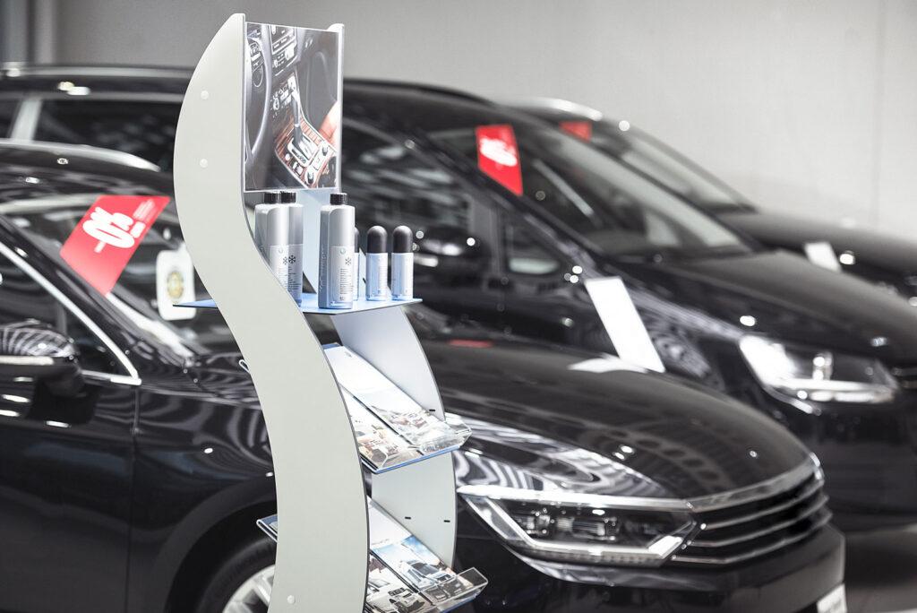 praesentationsstaender-welle-breite-312-7-1024x684