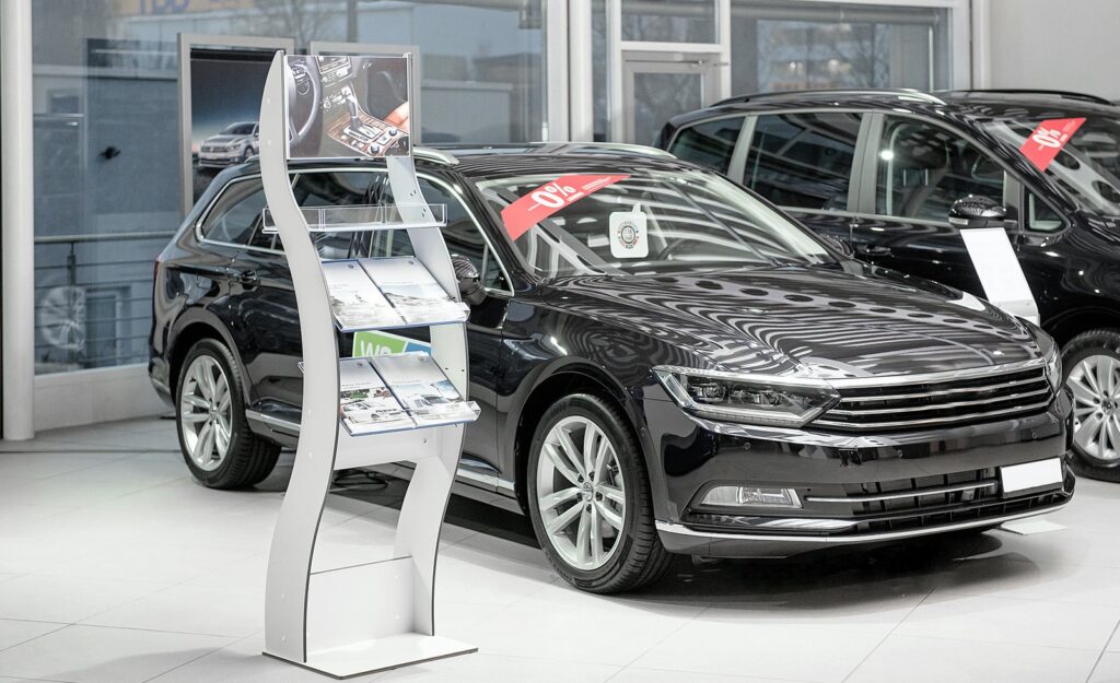 praesentationsstaender-welle-breite-435-3-1024x625