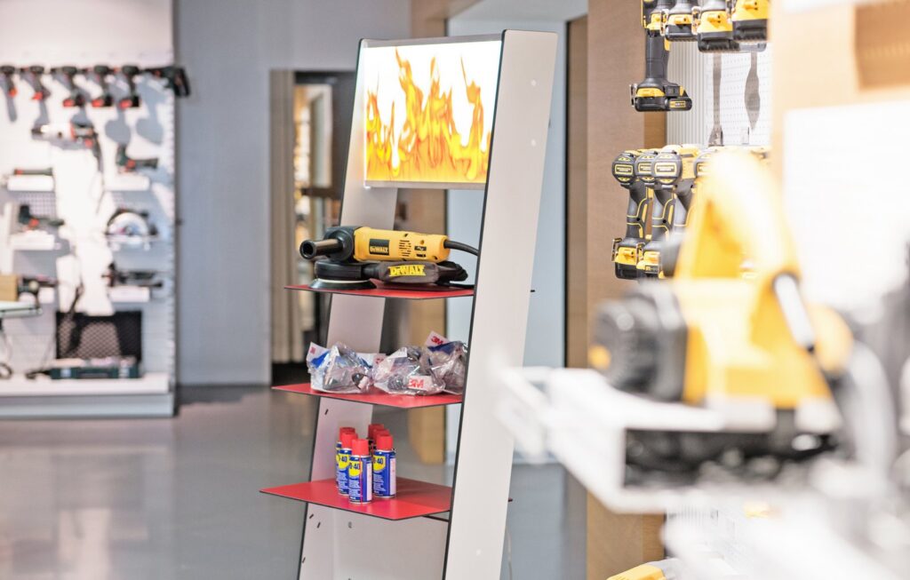 produktionsstaender-windschief-breite-312-4-1024x653