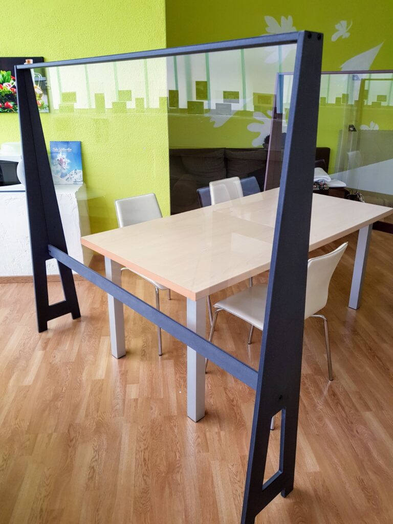 restaurant-tischtrenner-1400-7-768x1024