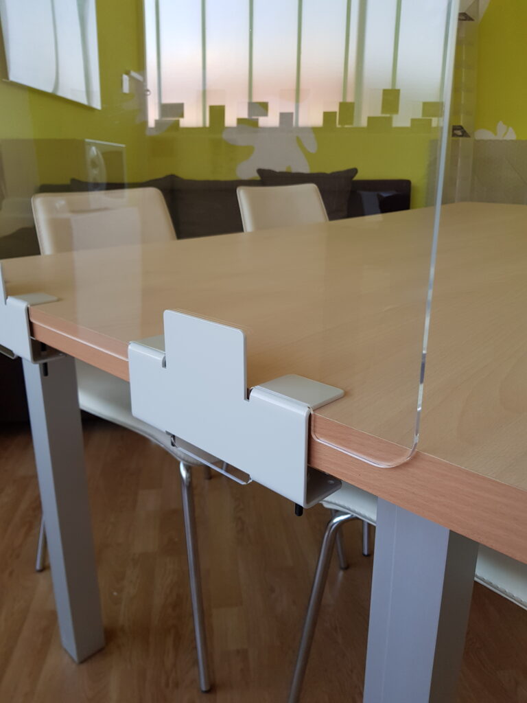 spuckschutz-klemmhalter-750-680-4-768x1024