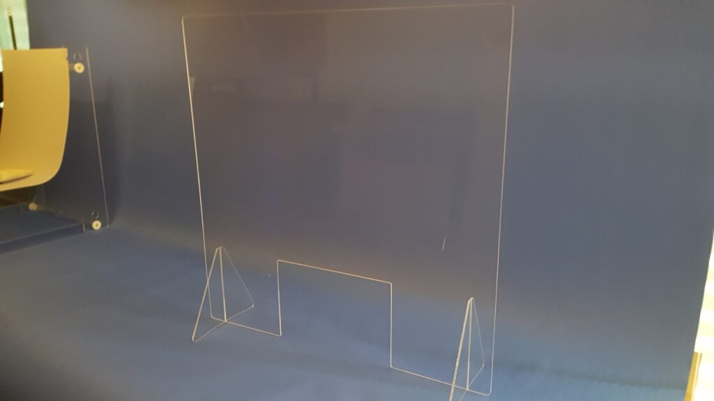 spuckschutz-zerlegbar-750-750-2-1024x576