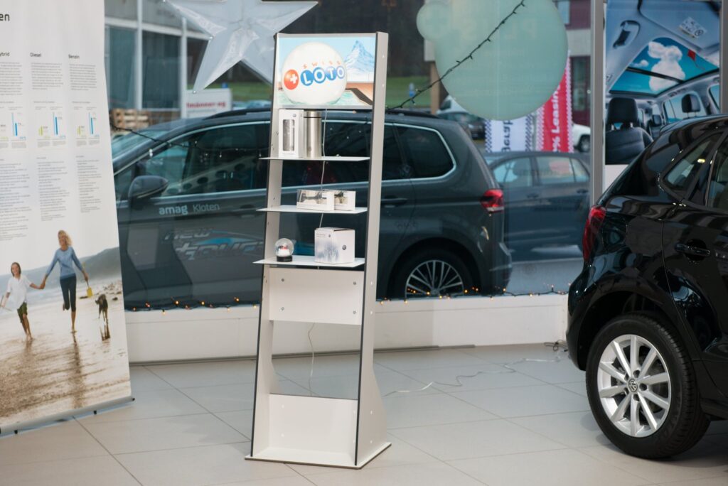 praesentationsstaender-windschief-435-4-1024x684